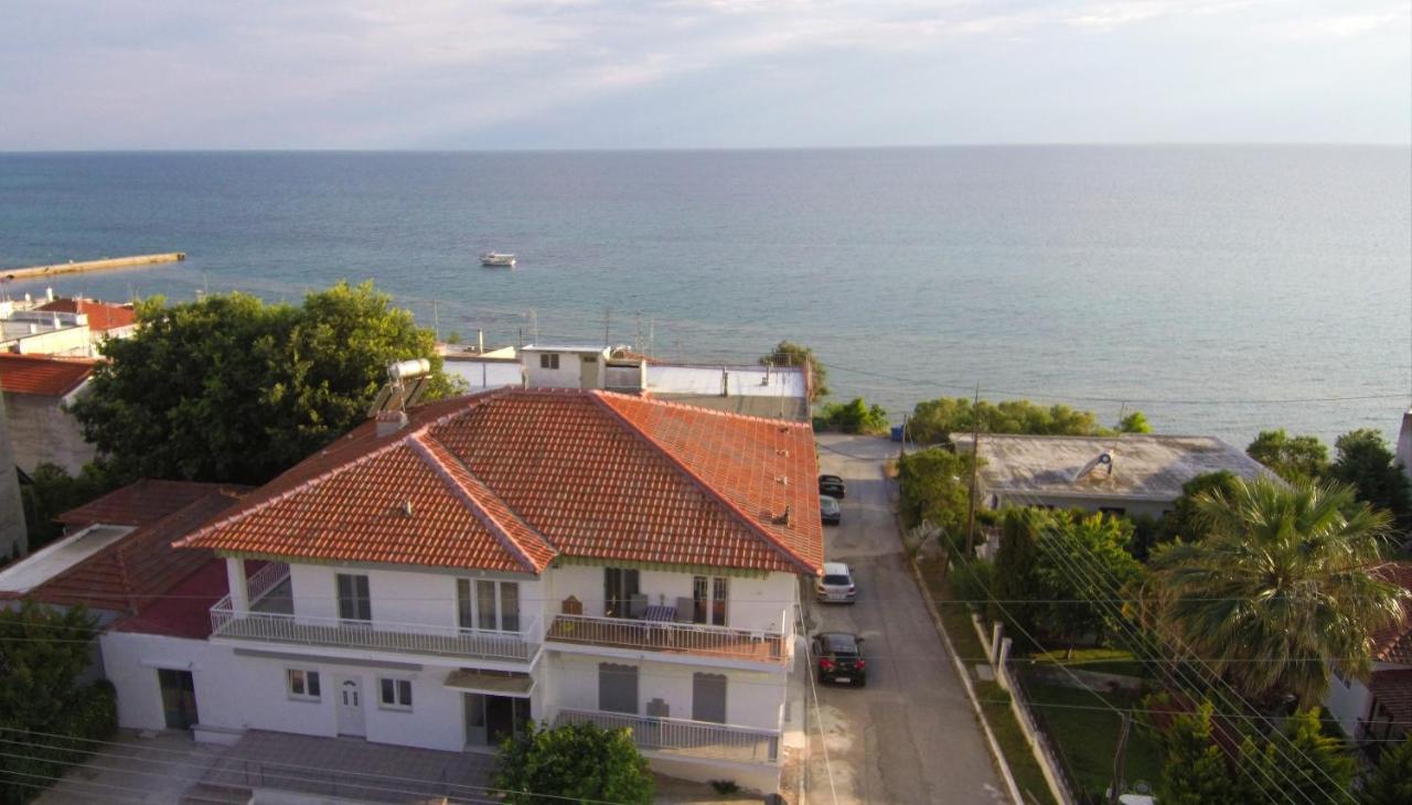 Seaside Apartments Nea Irakleia Extérieur photo