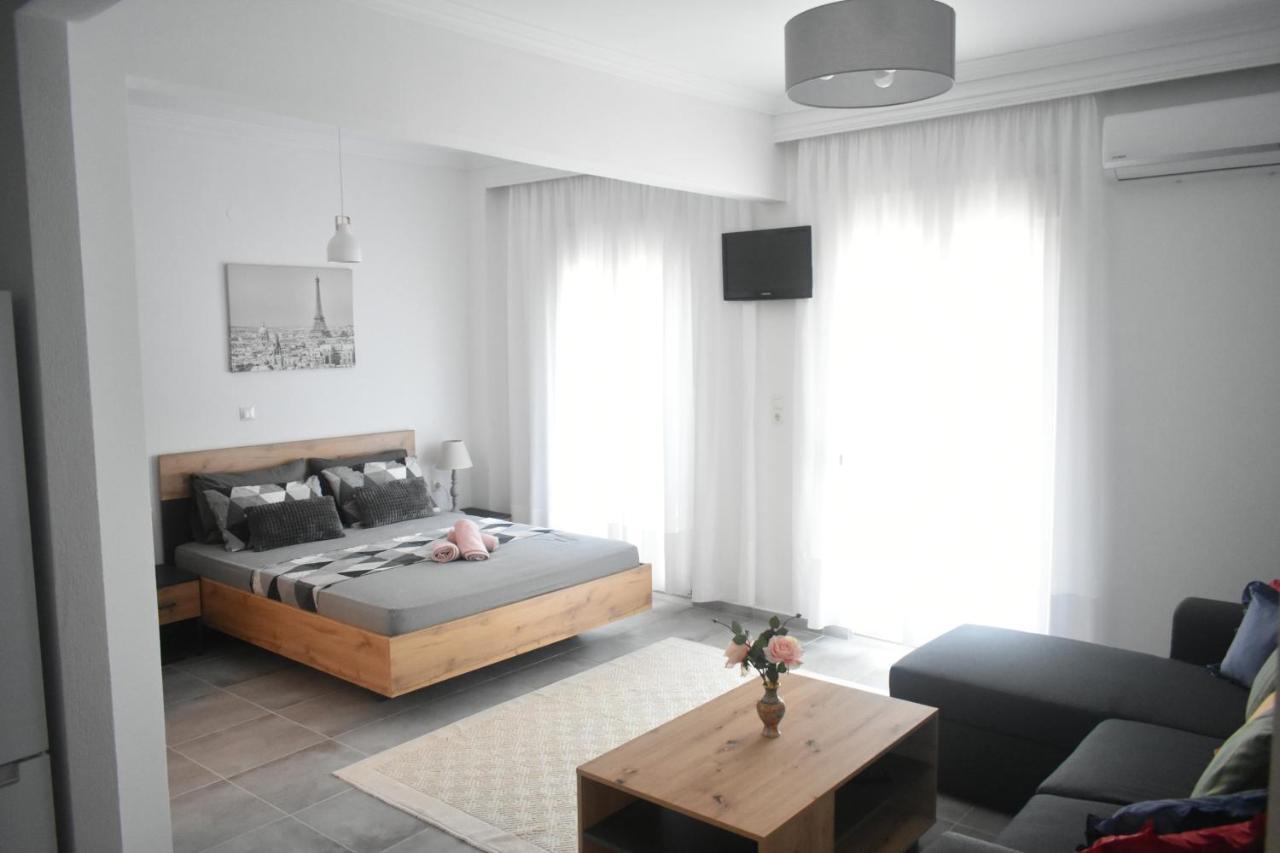 Seaside Apartments Nea Irakleia Extérieur photo