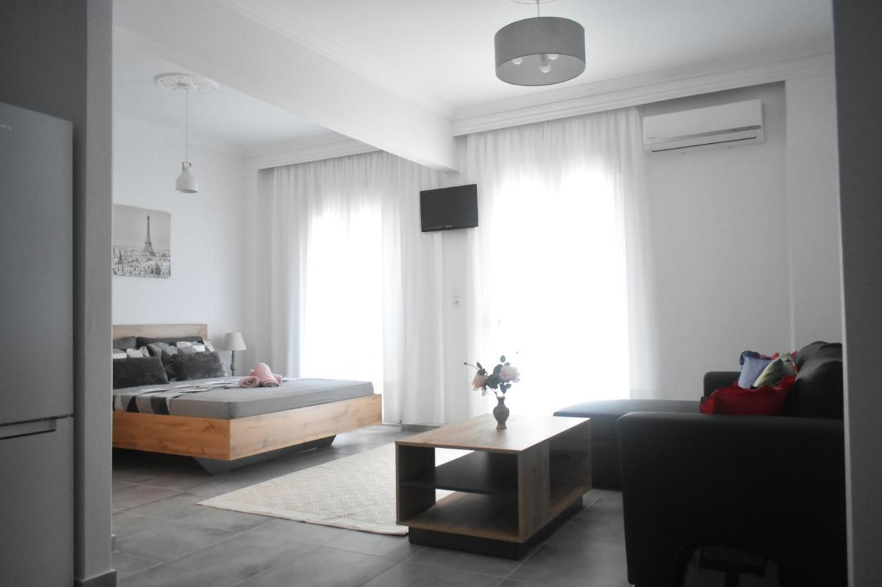 Seaside Apartments Nea Irakleia Extérieur photo