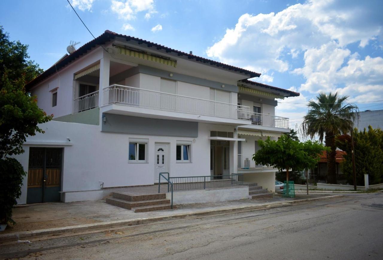 Seaside Apartments Nea Irakleia Extérieur photo
