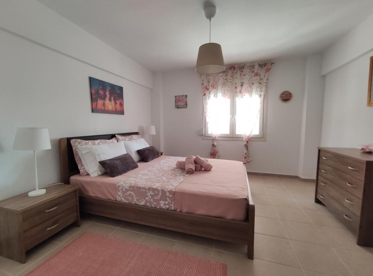 Seaside Apartments Nea Irakleia Extérieur photo