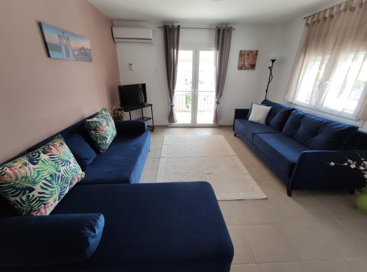 Seaside Apartments Nea Irakleia Extérieur photo
