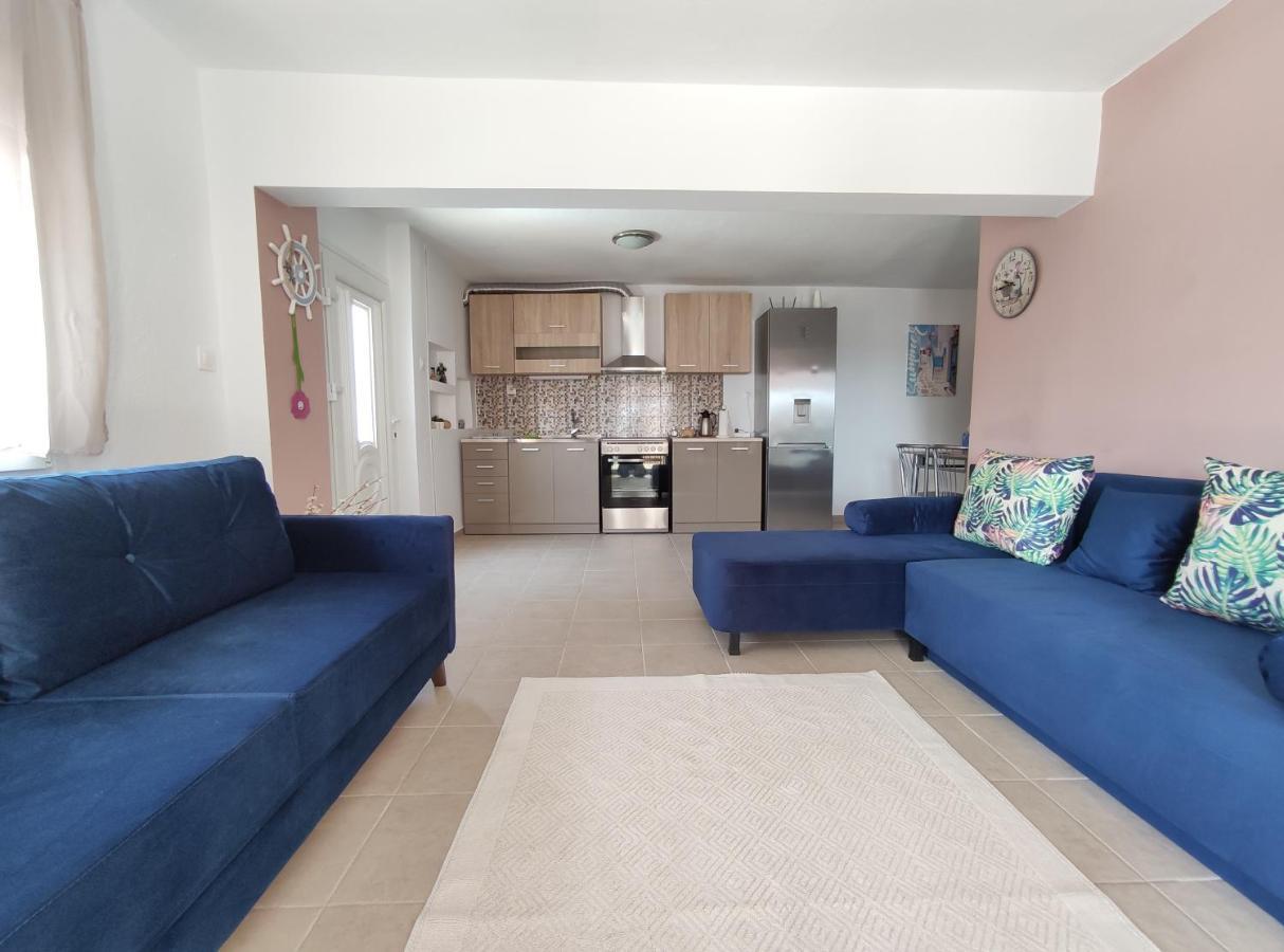 Seaside Apartments Nea Irakleia Extérieur photo