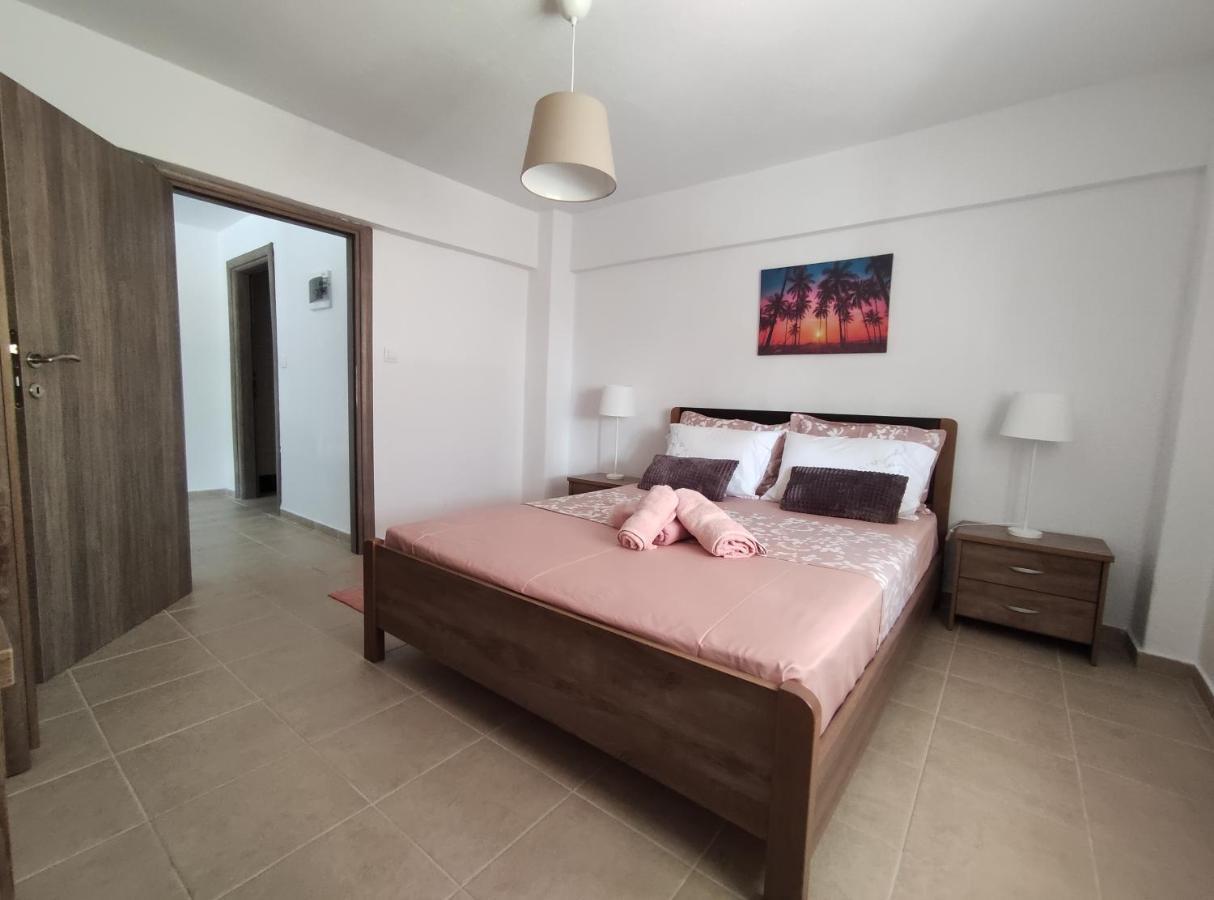 Seaside Apartments Nea Irakleia Extérieur photo