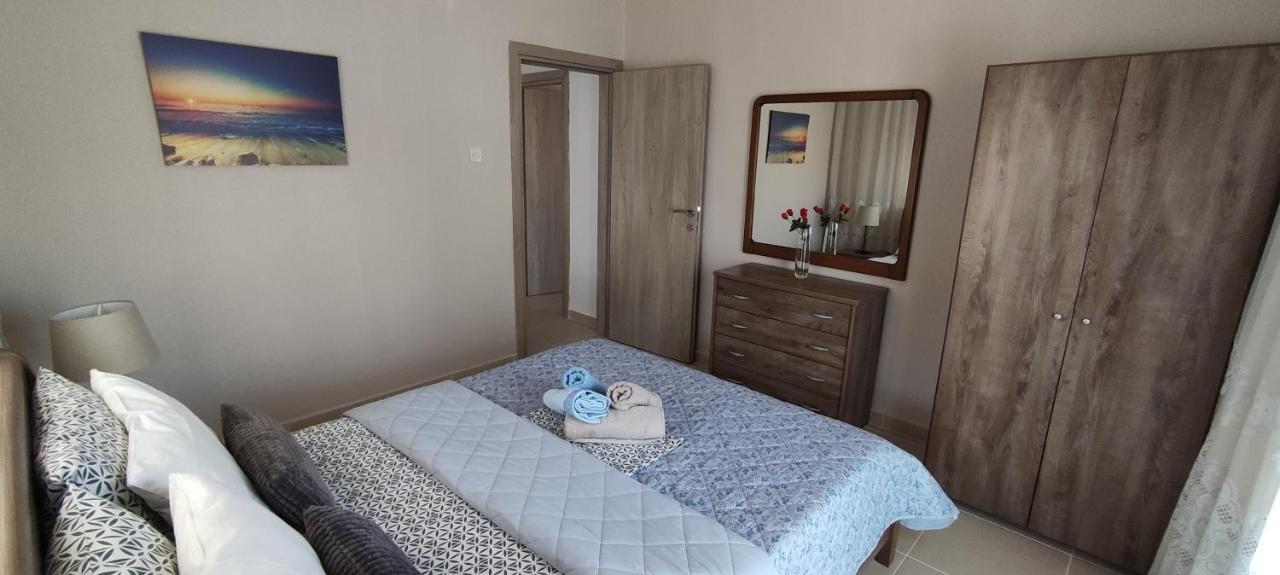 Seaside Apartments Nea Irakleia Extérieur photo