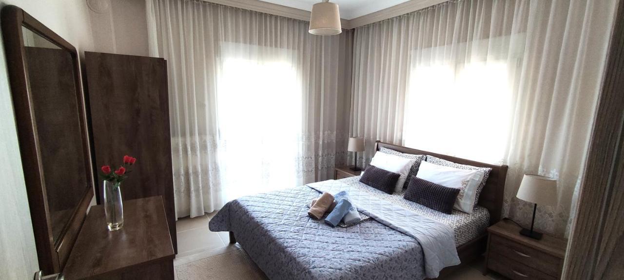 Seaside Apartments Nea Irakleia Extérieur photo