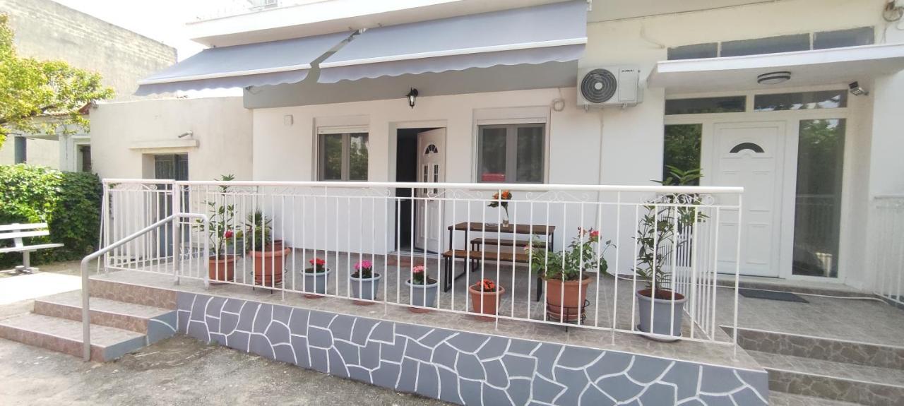 Seaside Apartments Nea Irakleia Extérieur photo